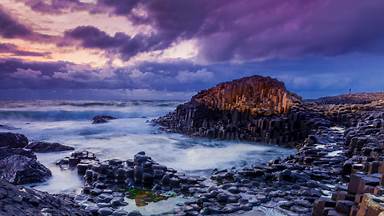 Basalt columns of Giant's Causeway, Northern Ireland (© Olimpio Fantuz/eStock Photo)