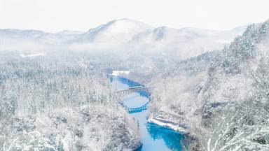 Daiichi Tadami River Bridge, Fukushima prefecture, Japan (© DoctorEgg/Getty Images)