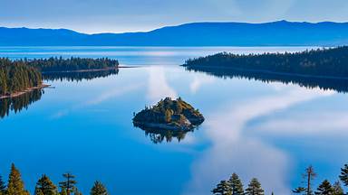 Fannette Island surrounded by Emerald Bay, Lake Tahoe, California (© Rachid Dahnoun/Tandem Stills + Motion)