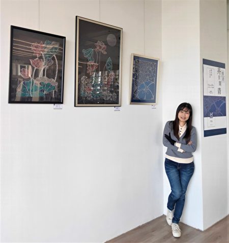 外埔图书馆展出张卉青老师“禅绕卉质兰青创作展”，将禅绕画图案应用于向日葵、荷花、兰花及朱槿等花卉作品，构图富含巧思与创意。