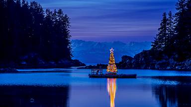 Amalga Harbor, Alaska (© Mark Kelley/Tandem Stills + Motion)