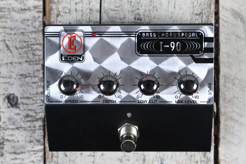 eden-i90-bass-chorus-pedal-1