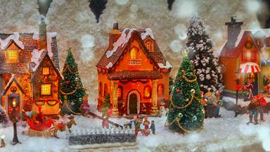 Miniature holiday scene in Strasbourg, France (© Kavalenkava Volha/Alamy)