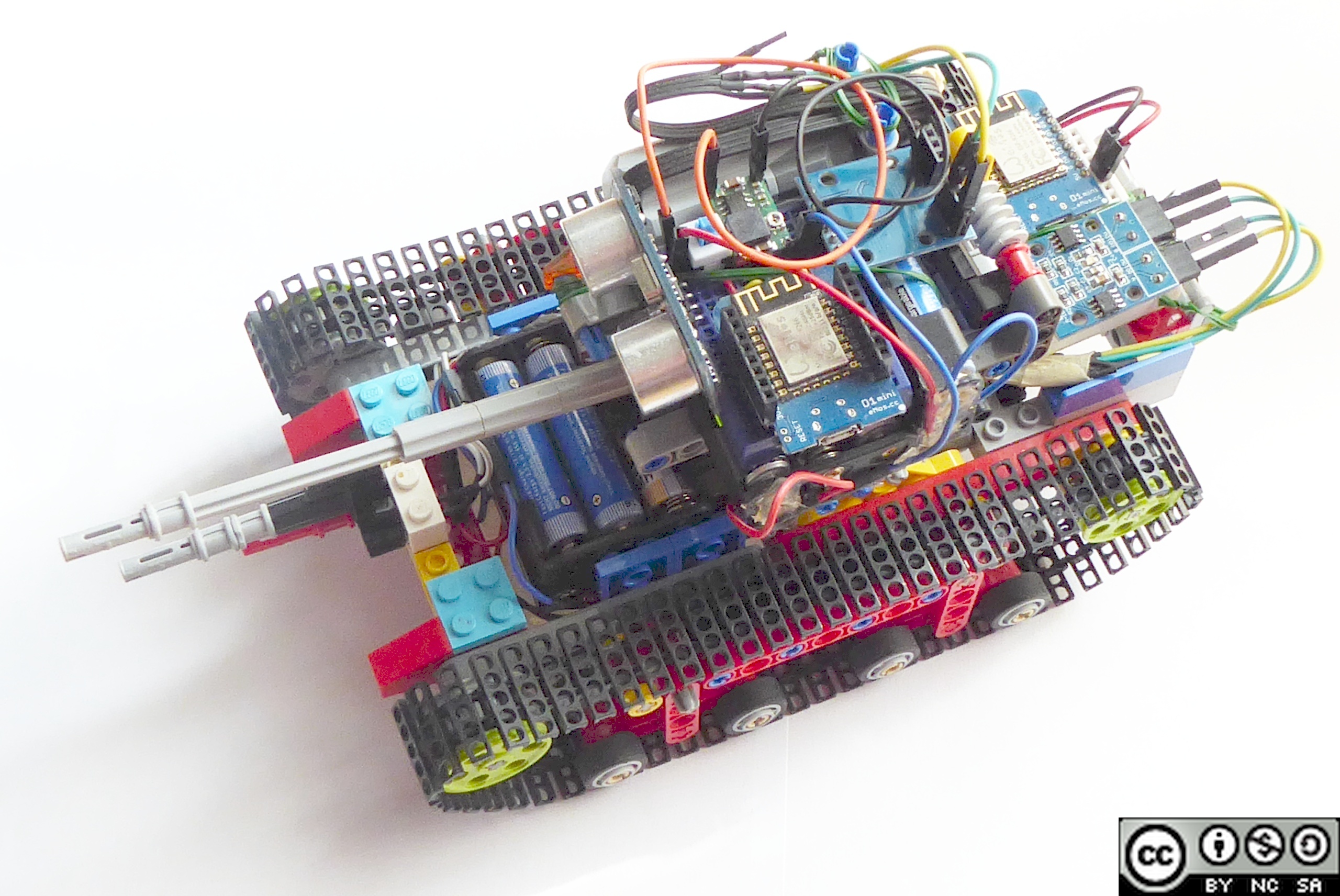 Controlling LEGO Tank by ESP8266 With Scratch or RoboRemo