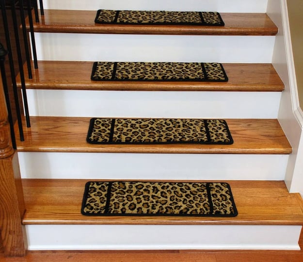 premium-carpet-stair-treads-cheetah-13-pack-1