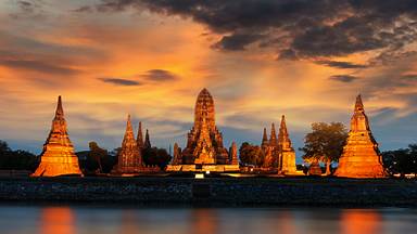 Wat Chaiwatthanaram temple, Ayutthaya Historical Park, Thailand (© Weerasak Saeku/Getty Images)