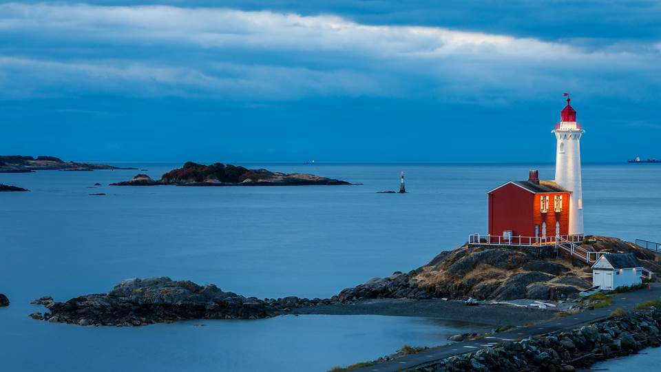 Fisgard Lighthouse, Esquimalt Harbor, Colwood, British Columbia, Canada (© davemantel/Getty Images)