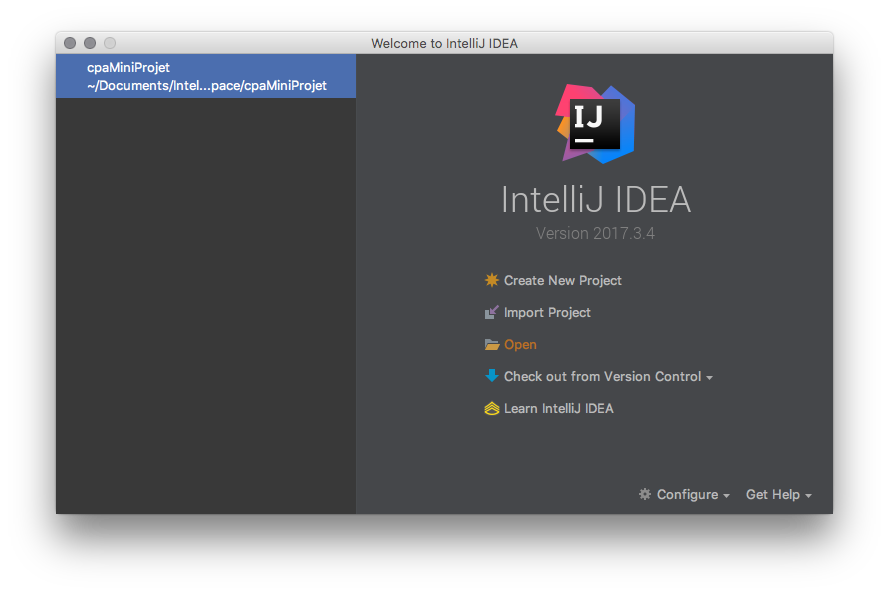 Au démarrage d'IntelliJ, sur la fenêtre qui s'ouvre cliquez sur la section Open