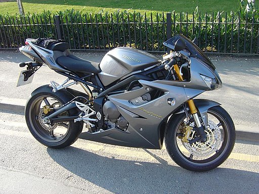 TriumphDaytona675Side