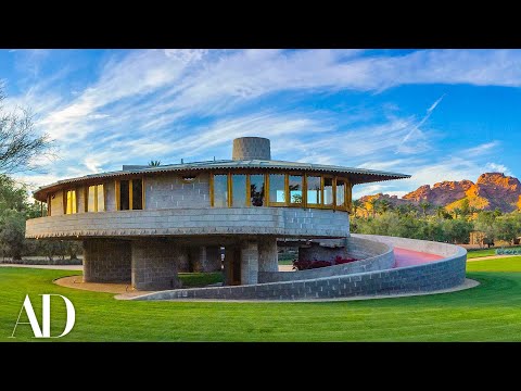 Frank Lloyd Wright (Architectural Digest)