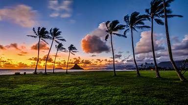 Mokoli'I Island in Kaneohe Bay, seen from Kualoa Regional Park, Oahu, Hawaii (© Riddhish Chakraborty/Getty Images)