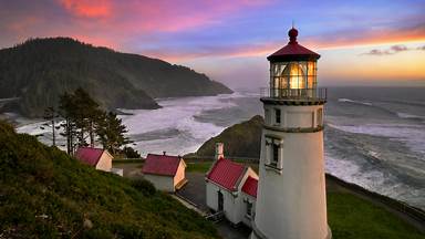 Heceta Head Light, Florence, Oregon (© Tom Schwabel/Tandem Stills + Motion)