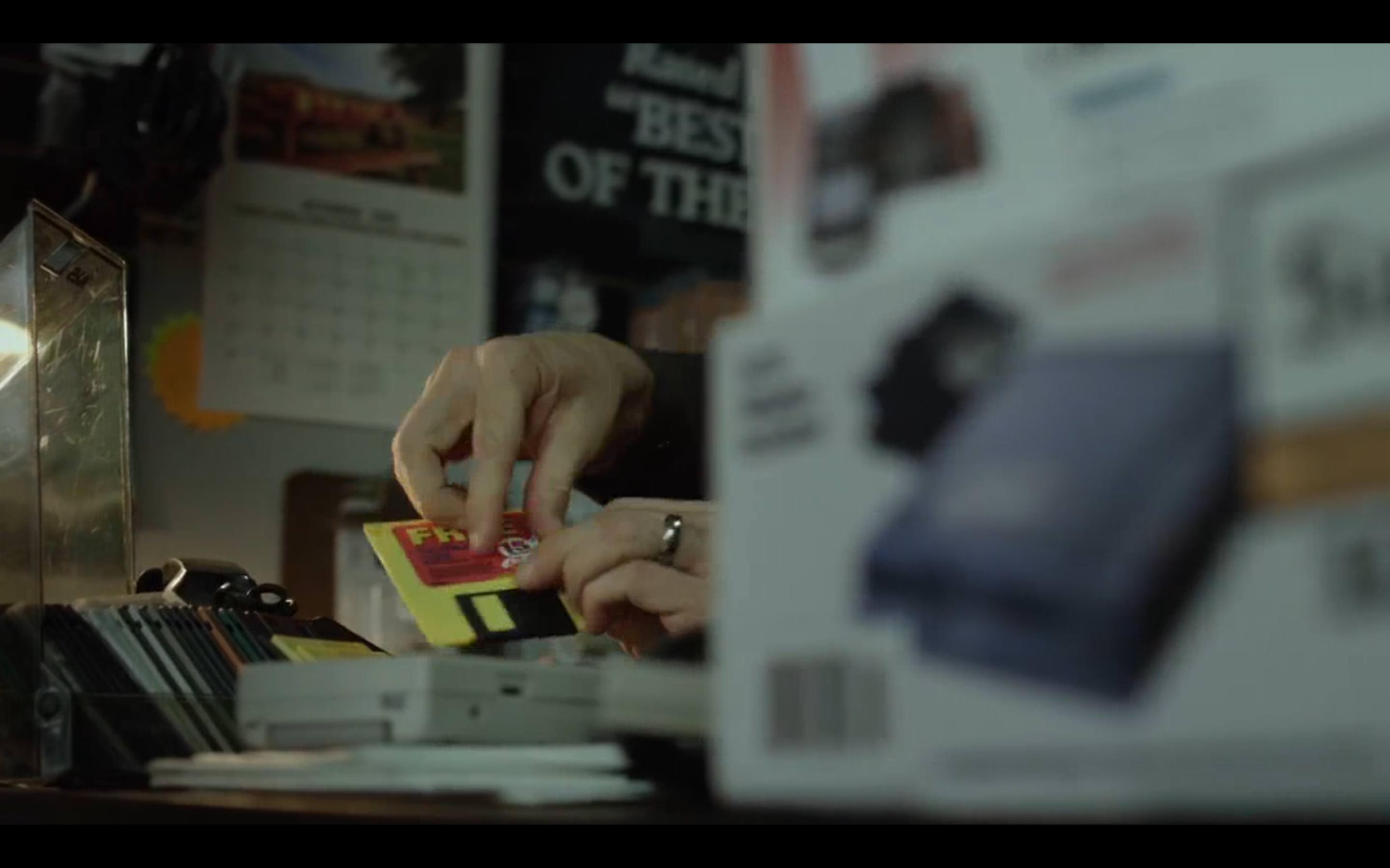 Mr. Robot repurposing floppy disks, :robot: screenshot 📷