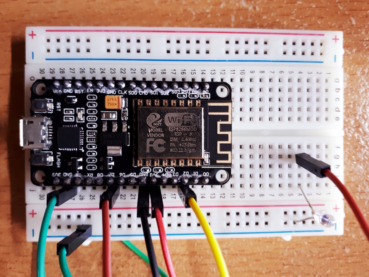 nodemcu breadboard