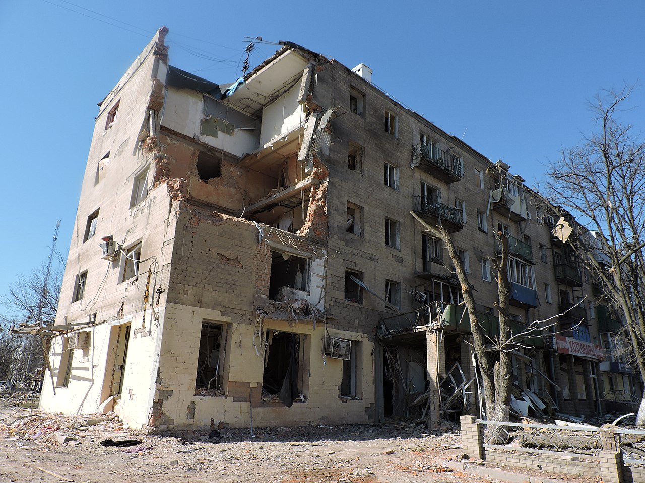 Destroyed apartment building 3 Kholodnohirska Street, Kharkiv after Russian airstrike by Kharkivian (03.2022) 01