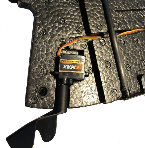 EMAX servos installed