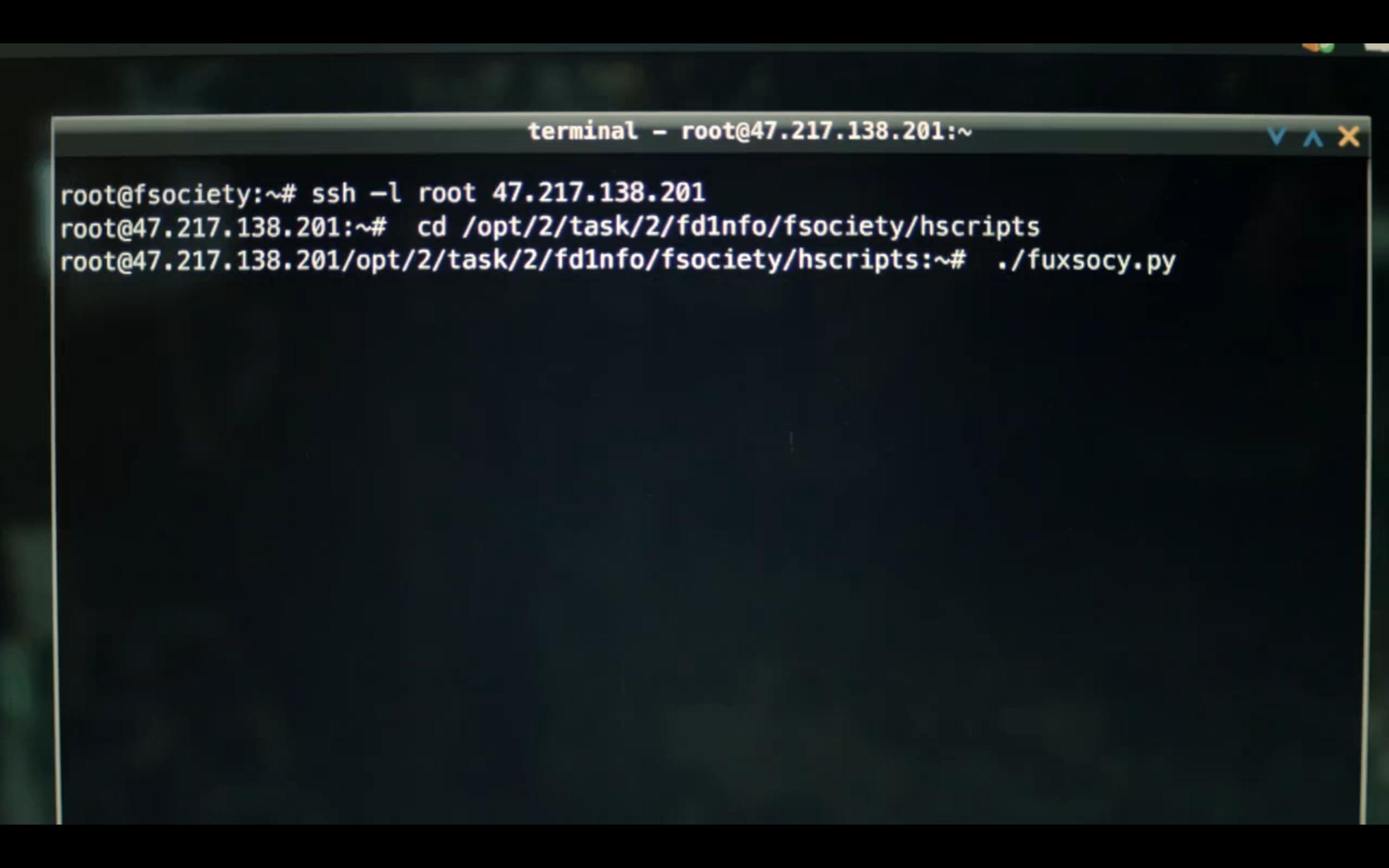 Closeup of fsociety terminal showing SSH login, :robot: screenshot 📷