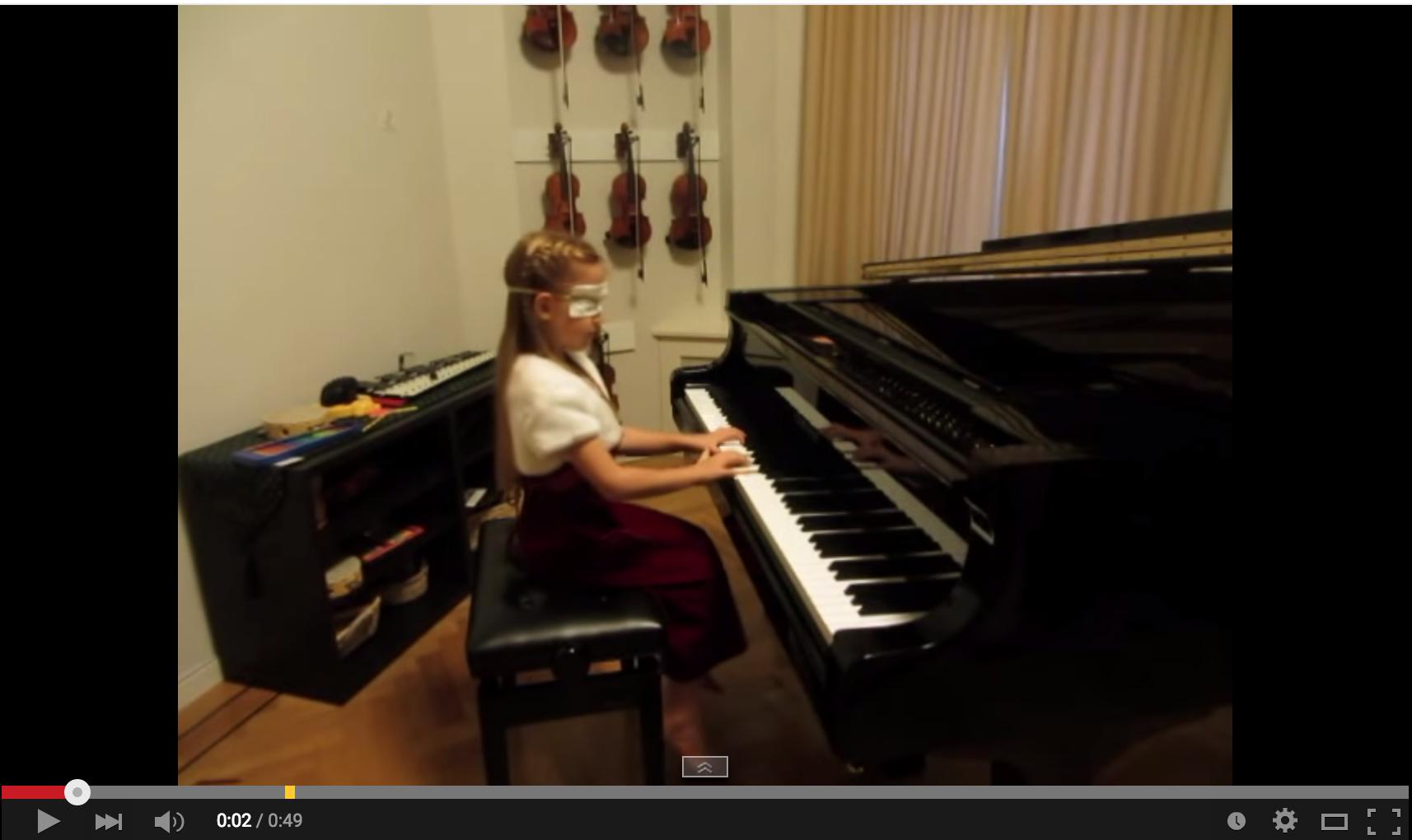 playing piano blindfolded