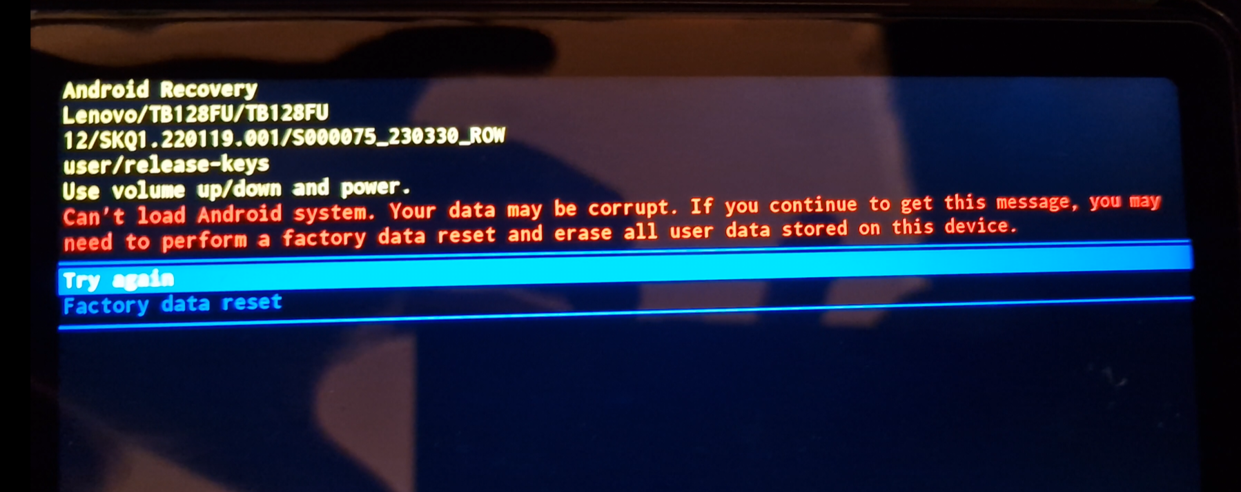 A Screenshot of the Lenovo Android Recovery screen telling a user their device may be corrupt