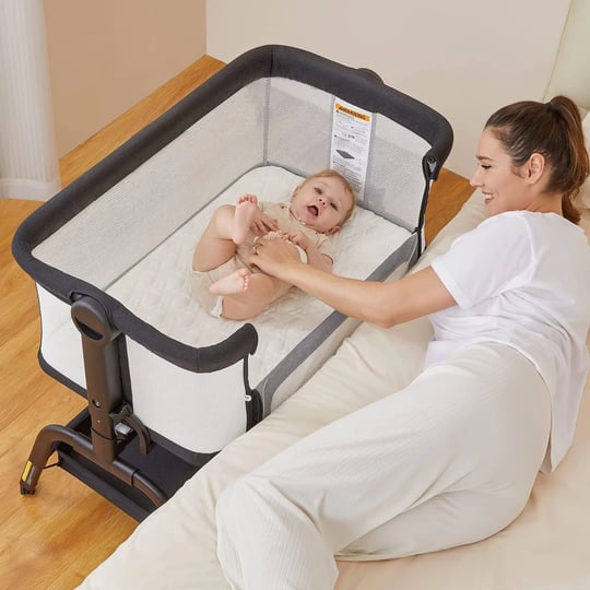 babybond-baby-bassinet-3-in-1-bassinet-bedside-sleeper-with-washable-soft-mattress-and-sheet-6-heigh-1