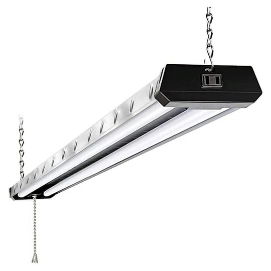 cedar-hill-420402-4-ft-250-watt-equivalent-integrated-led-linkable-pattern-diamond-plate-silver-shop-1