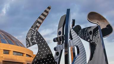 'United We Stand' sculpture by Charles McGee, Charles H. Wright Museum of African American History, Detroit, Michigan (© Jim West/Alamy)