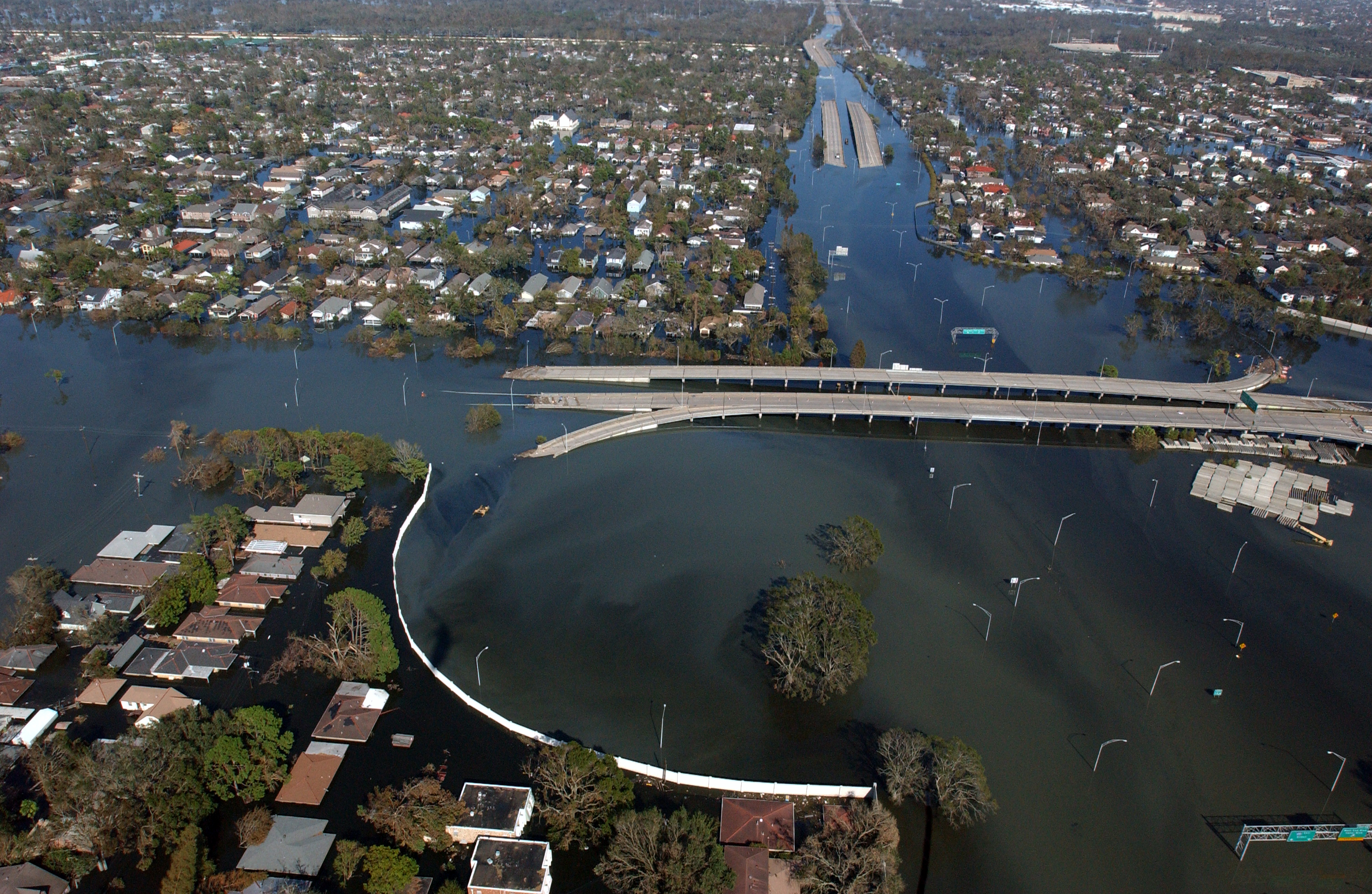 New Orleans flooded by Hurricane Katrina