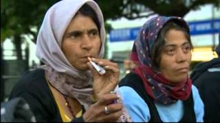 London: Romanian Gypsies - Homeless urged to leave the city
