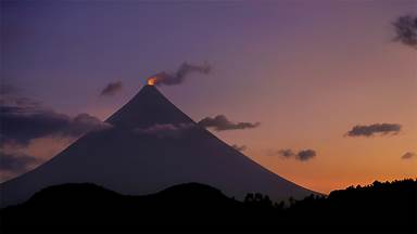 https://cn.bing.com/th?id=OHR.MayonVolcano_ZH-CN0183039911&w=384&h=216