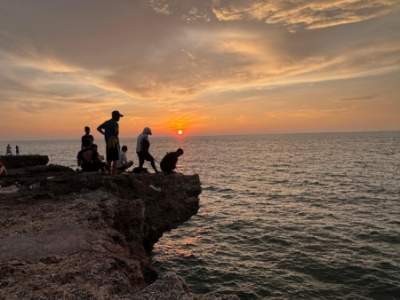 杨铭洲回忆起那段因学生邀约，而踏上小琉球的旅程。