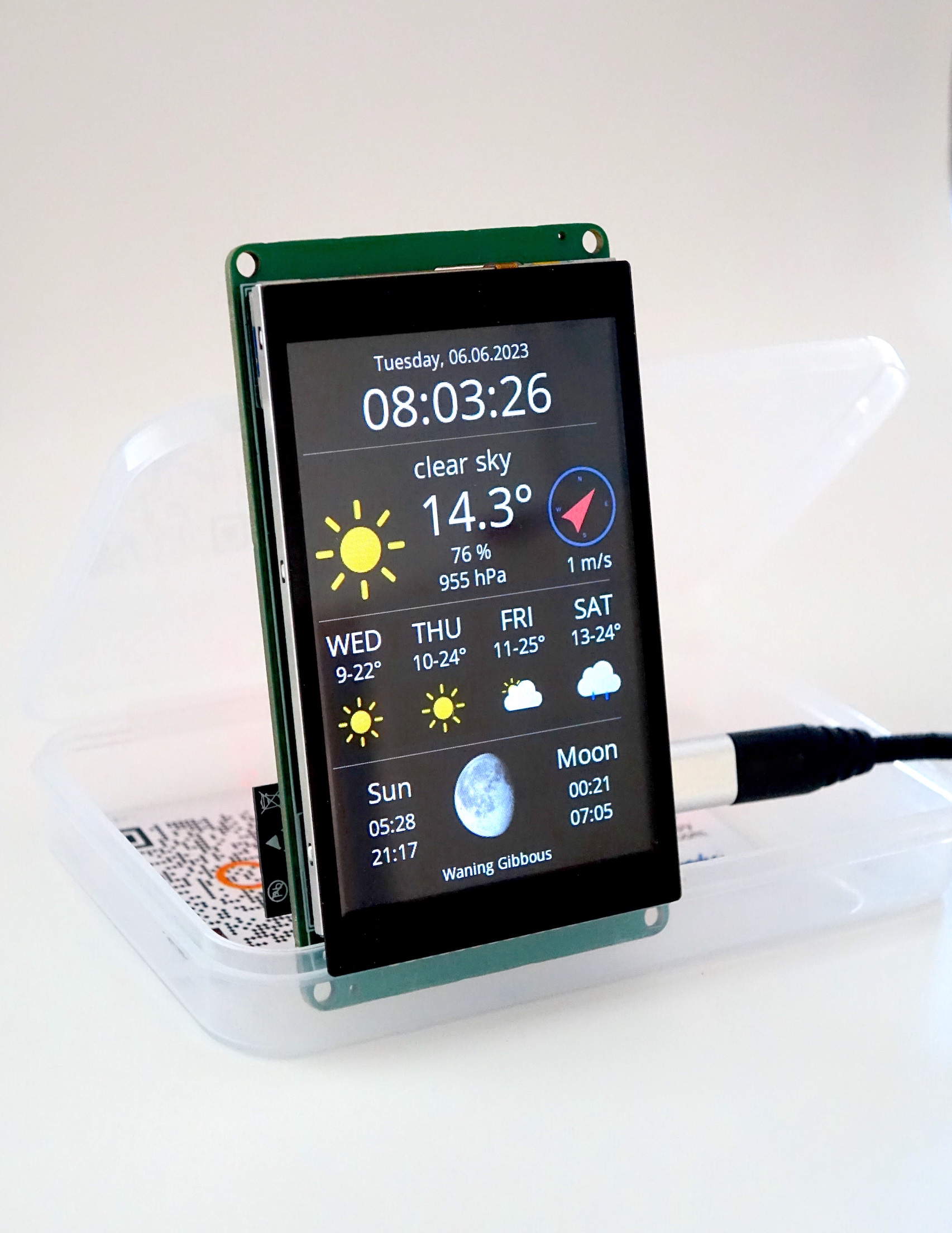 Color Kit Grande with sample application: weather station