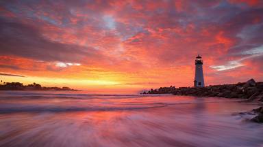 Winter sunrise, Walton Lighthouse, Santa Cruz, California (© Jeff Lewis/Tandem Stills + Motion)