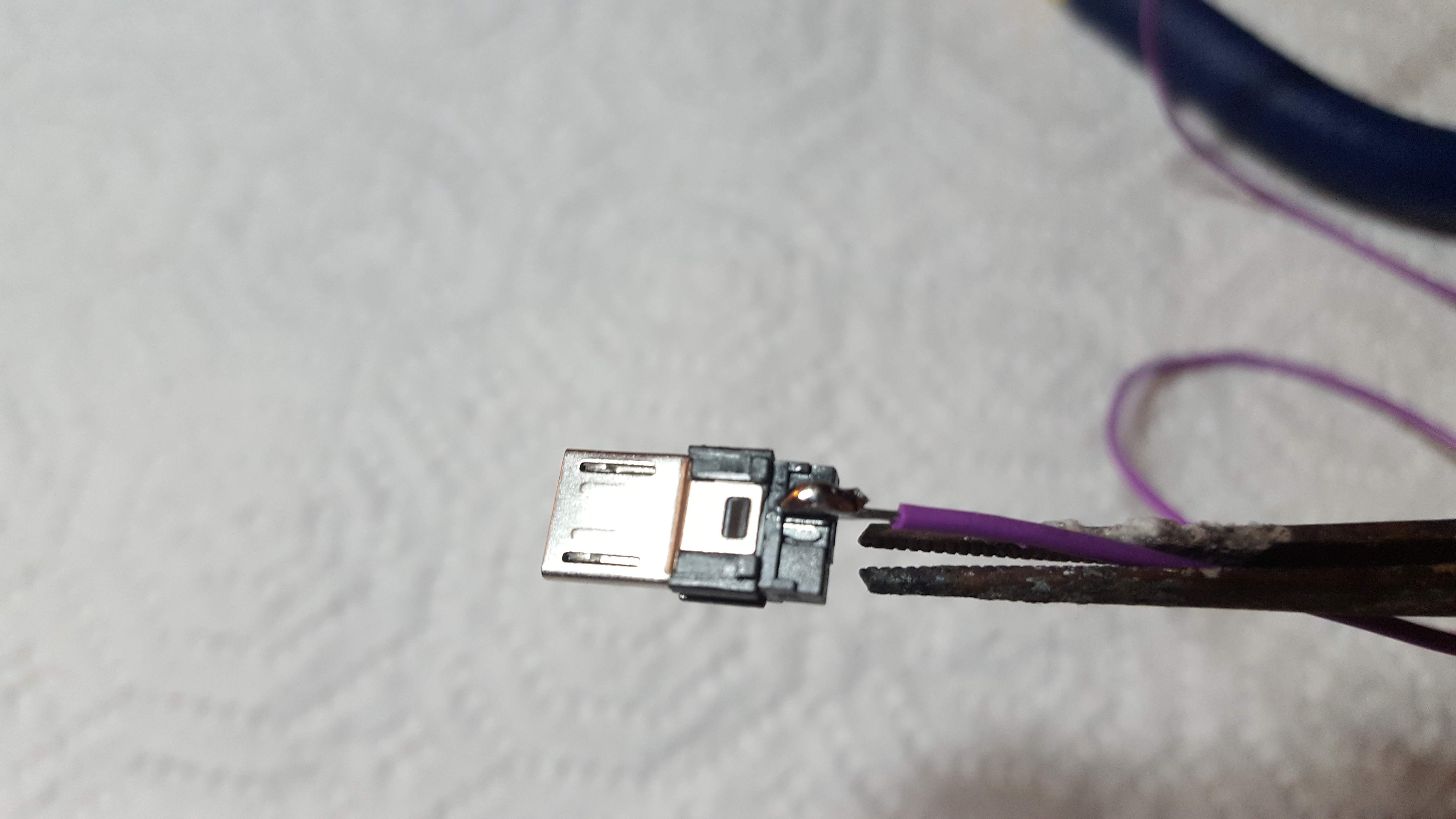 Micro USB with solder on pin 4