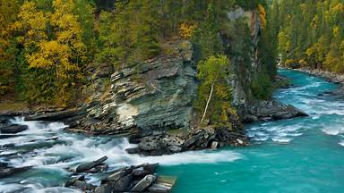 The Fraser River near Mount Robson, British Columbia, Canada (© phototropic/Getty Images)