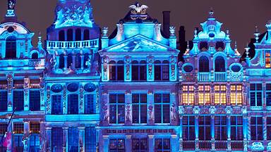 Guild houses of Grand-Place, Brussels, Belgium (© Richard Taylor/Sime/eStock Photo)