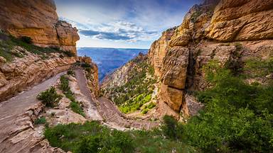 South Kaibab Trail in Grand Canyon National Park, Arizona (© Roman Khomlyak/Getty Images)