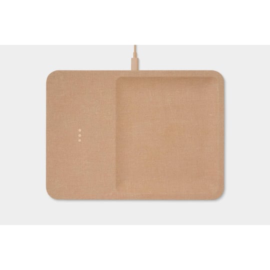 courant-catch-3-essentials-wireless-charger-camel-1