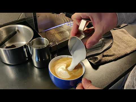 Two cups of a double cappuccino with the new Steamfunction