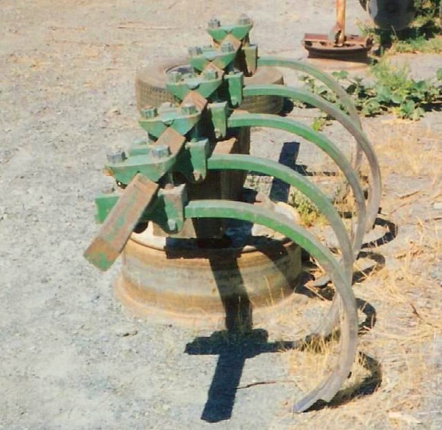 A John Deere Vibrashank Chisel Plow