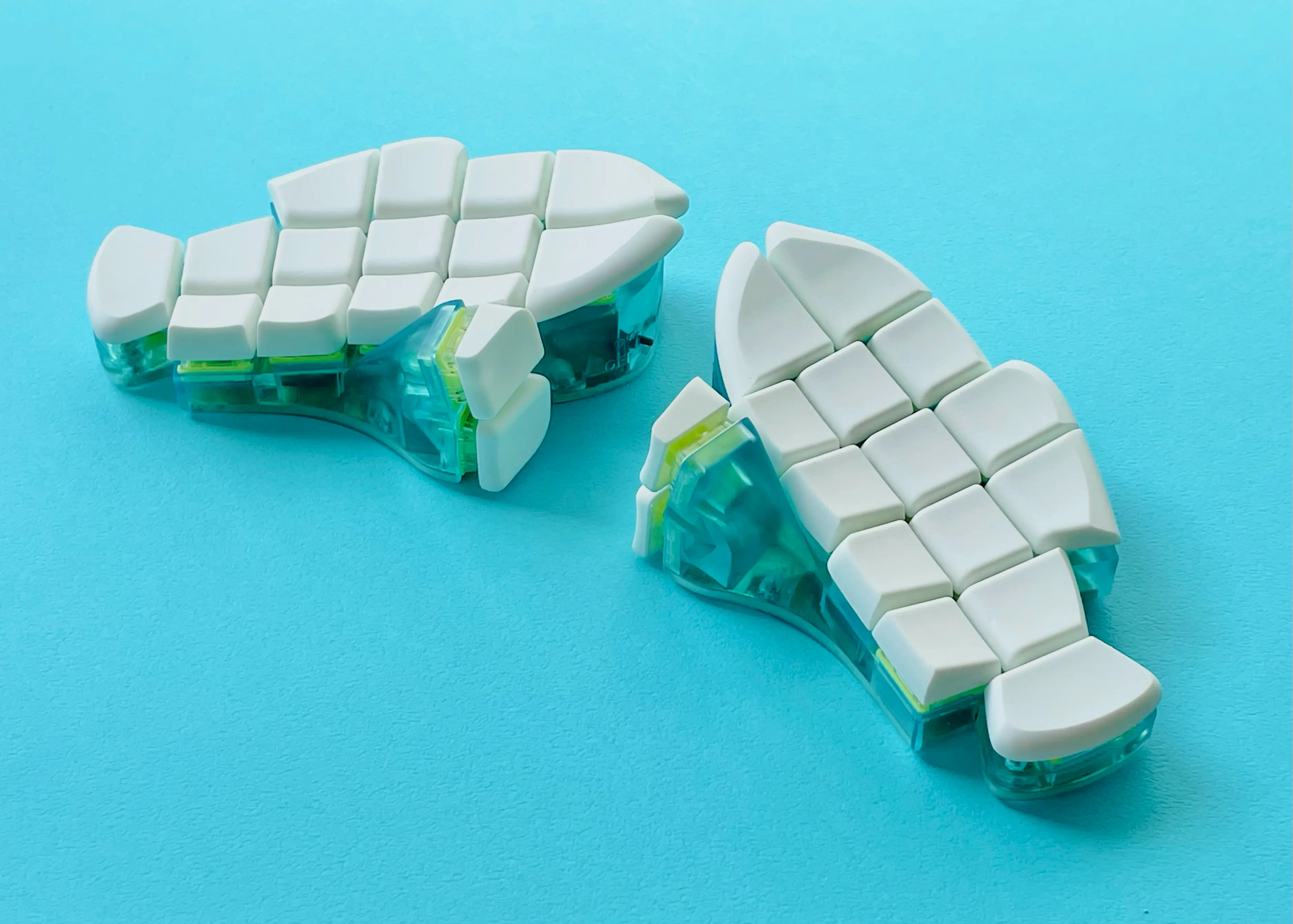 o24.works Fish Keyboard 本体 GitHub - TakumaOnishi/Fish_Keyboard: a fish-shaped wireless