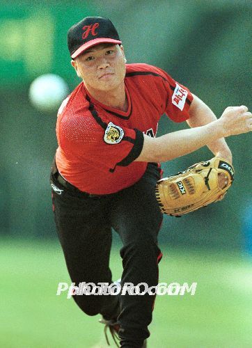 http://photo.isportskorea.com/photo/images/2001/06/20010608213337866B6.jpg