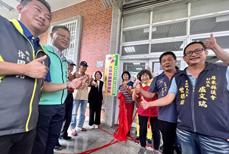 里港乡土库社区欢喜庆揭牌。