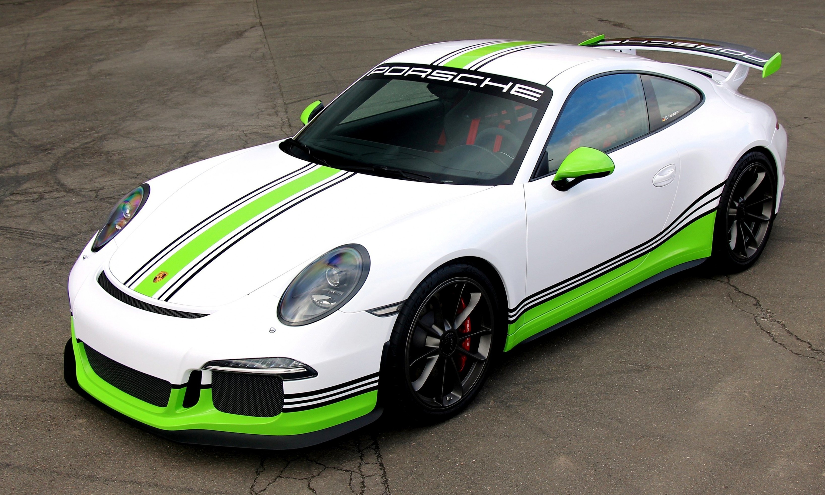 Porsche 911 with two stripes as foil