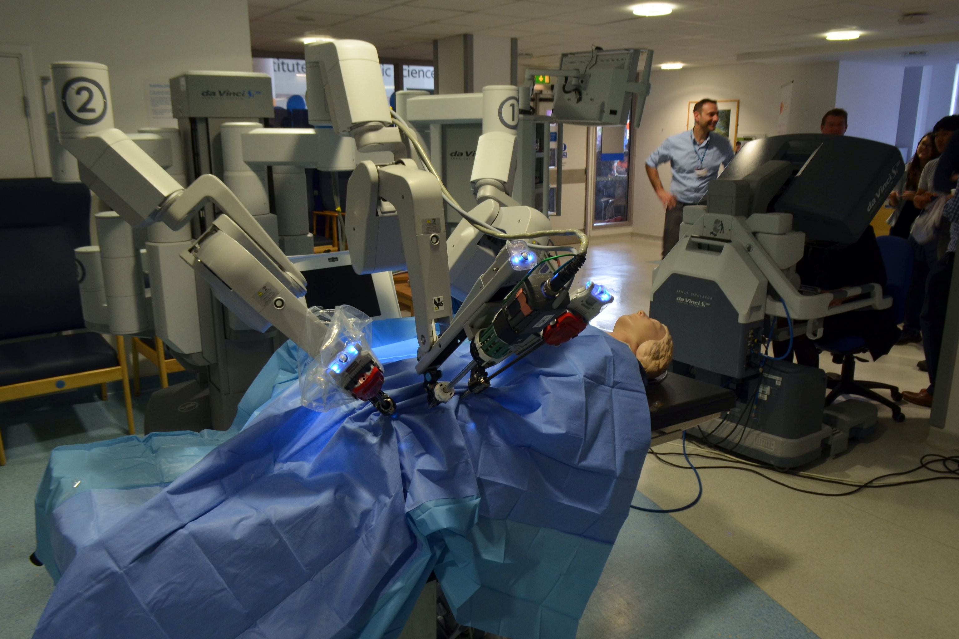 Da Vinci Surgical Robot (2015)