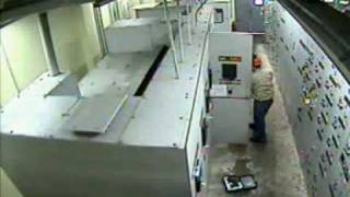 2:00 arc flash interior substation racking breaker refineria Barranca Ecopetrol