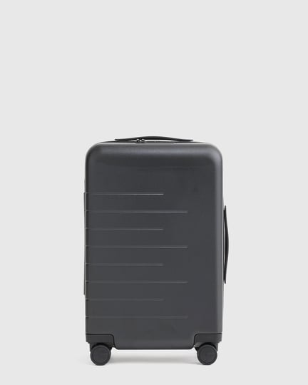 carry-on-hard-shell-suitcase-20-in-black-polycarbonte-by-quince-1