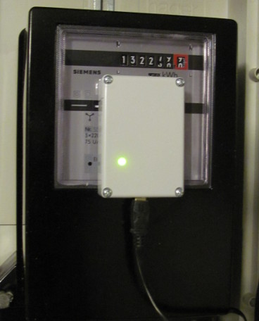 Electricity meter with infrared light barrier