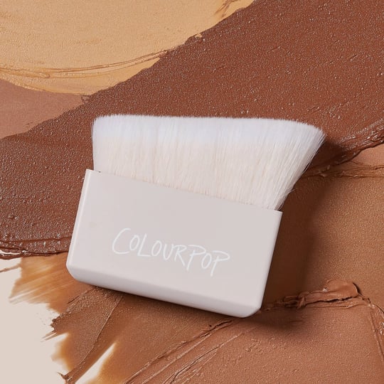 angled-sculpting-makeup-brush-in-nude-colourpop-1