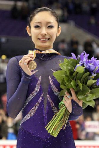 http://upload.wikimedia.org/wikipedia/commons/2/29/Miki_Ando_2009_Worlds.jpg 