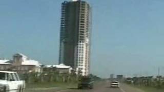 Lonnie says "Da damn thang is leanin'